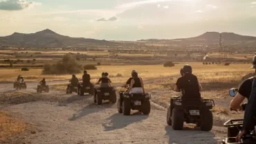 Gün Batımında ATV Turu: Kapadokya Vadilerinde Altın Saat Deneyimi