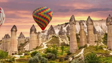 Aşk Vadisi Kapadokya: Doğanın Aşkla Şekillendiği Efsanevi Rota