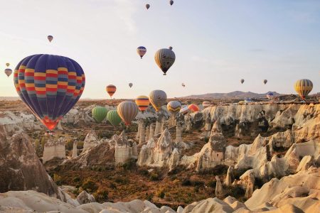 Balonlar Eşliğinde Kahvaltı ve Piknik Deneyimi Nasıl Planlanır?
